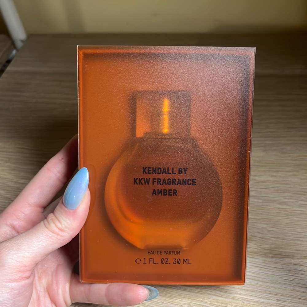 kendall by KKW fragrance amber perfume